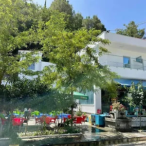 the-white-villa.albaniahotels.org/